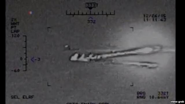 فيلم شليك موشك از قايق سپاه پاسداران به ناو هواپيمابر امريكا