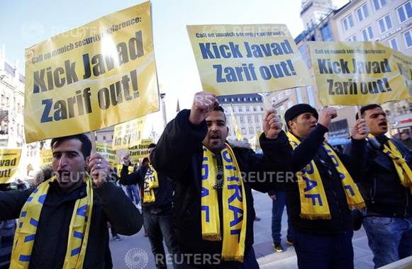 تظاهرات در مونيخ : ظريف را از كنفرانس اخراج كنيد!