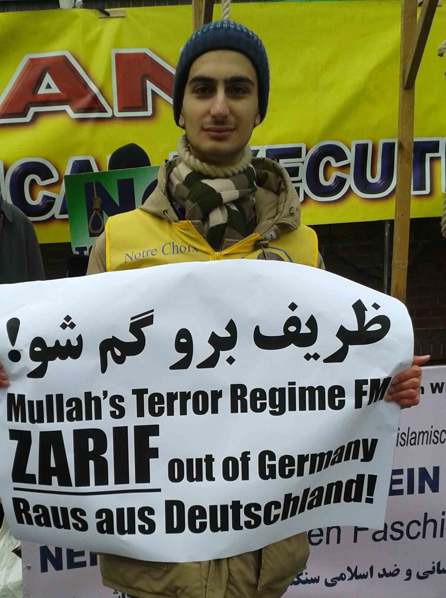 آكسيون در برلين ـ ظريف برو گمشو ـ محكوميت اعدام هاي گسترده  آخوند روحاني