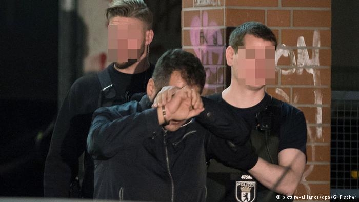 دستگیری 6 نفر از یک خانواده عرب تبارمطنون به تبهکاری در برلین