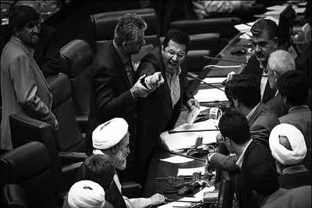 ماندگاری پاسدار علی لاریجانی در ریاست مجلس رژیم آخوندی