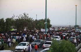 اعتراضها و اعتصابهاي كارگران و هنرمندان در تهران، اصفهان،  رشت و رودبار