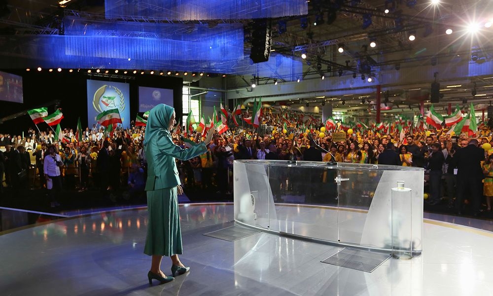 واشتنگتن تايمز: مخالفان ایرانی خواستار تغییر رژیم در ایرانند