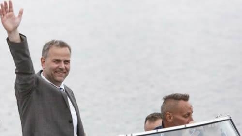 در انتخابات يك ايالت حزب مركل سوم شد