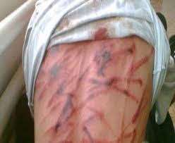 شلاق بر تن دانش آموزان دختر خردسال در مدرسه