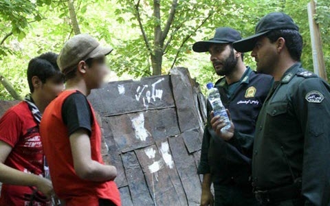 Iran: Leute in Ramadan werden repressiv behandelt – unter dem Vorwand, sie äßen in der Öffentlichkeit