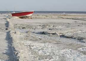 مرگی ناگوار در انتظار دریاچه ارومیه