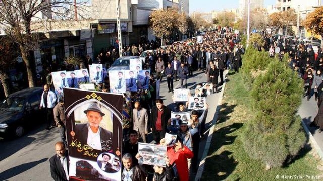 دهقان فداکار کتاب‌های درسی ایران در سن ۸۷ سالگی درگذشت