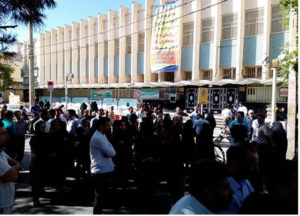 اعتراضات مردمي علیه کارگزاران رژیم