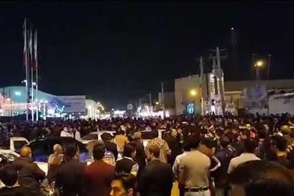 پيام زندانيان سياسي ابوالقاسم فولاد وند  وشاهين ذوقي تباردر حمايت از قيام سراسري مردم ايران