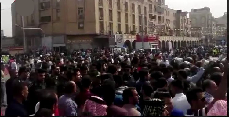 اعتراض هزاران تن از مردم اهواز و حمله نیروهای سرکوبگر