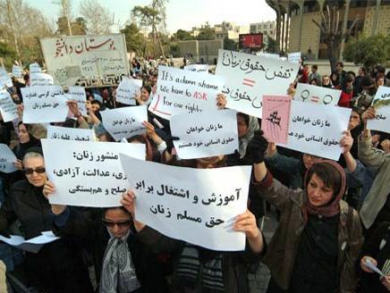 نرخ بيكاري دختران جوان در مرز 50 درصد