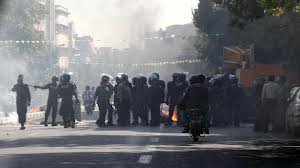 افزايش اعتراضات در شهرهاي ايران