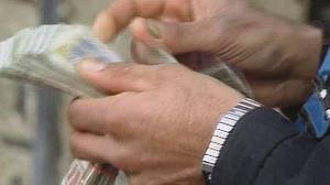 محسن رضايي: فساد مثل موريانه در اقتصاد ايران ساري و جاري مي شود