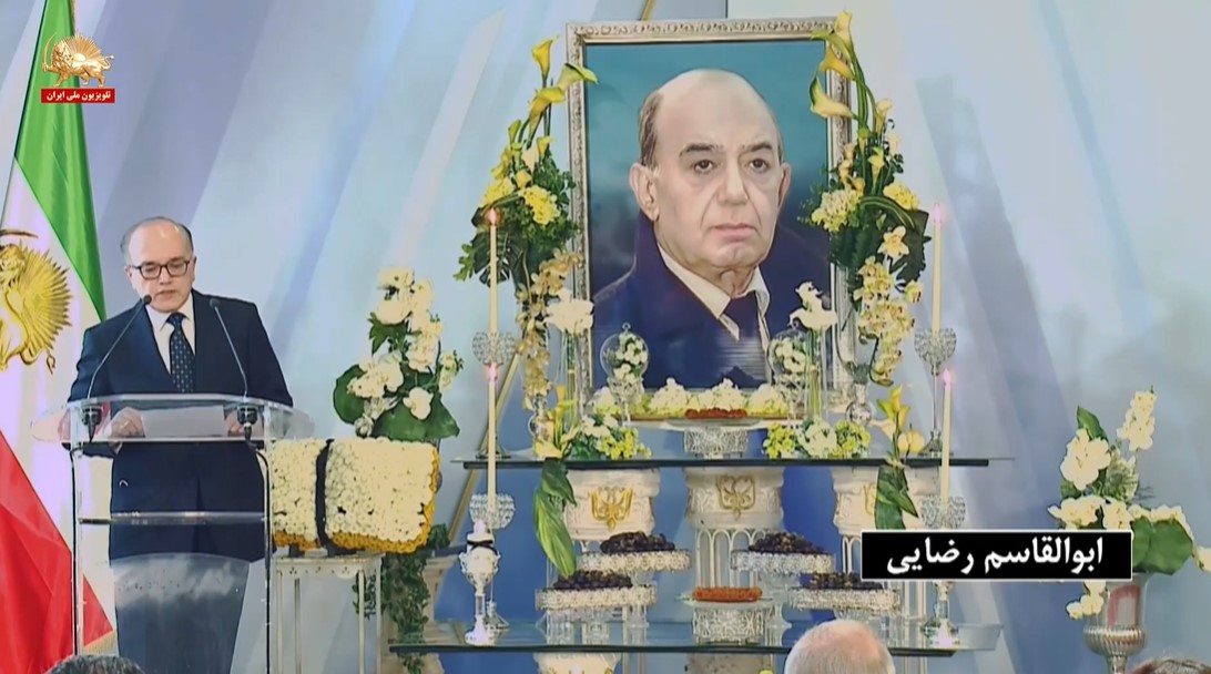 Dr. Manuchehr Hezarkhani 22