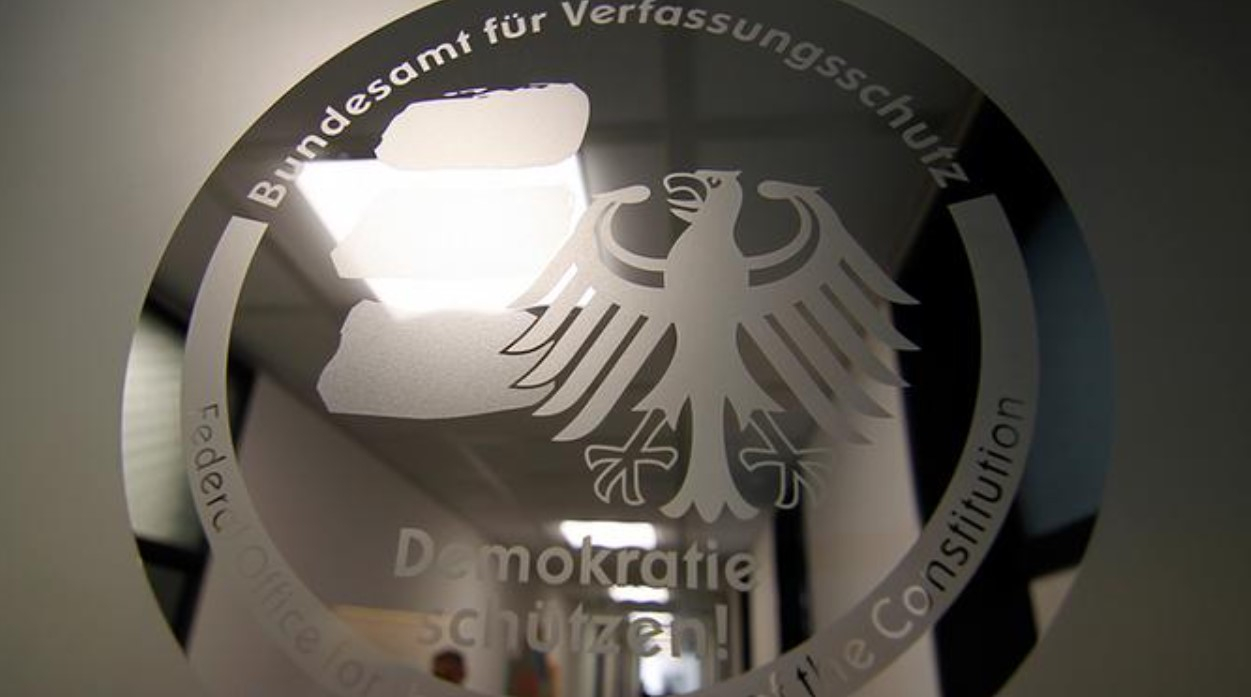 وزارت اطلاعات فعالیت‌ ”سازمان مجاهدین” و "شورای ملی مقاومت ملی" را بدقت رصد می‌کند.