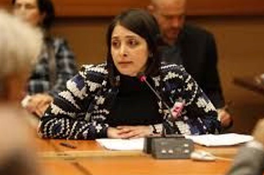 Deutsch-Iranerin aus Frankfurt  "Mahsa Aminis Tod war ein Zünder für das Pulverfass"