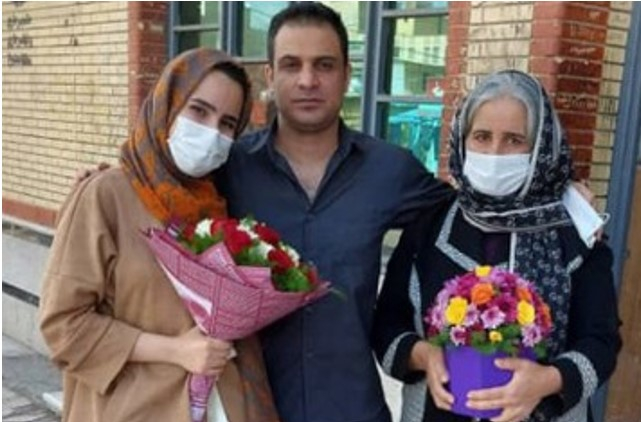 ايران - برادر شهيد نويد افكاري از زندان آزاد شد