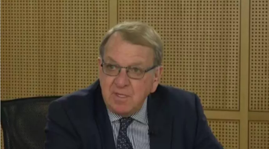 بروکسل - پارلمان اروپا - معرفی کتاب دیکتاتوری و انقلاب در تاریخ معاصر ایران - سخنرانی استراون استیونسون، گیر هیلمار هارده، کیمو ساسی، ماریو گالئا و جانا گانجا