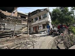 صدها نفر بر اثر زلزله شديد در جنوب غربي چين كشته شدند