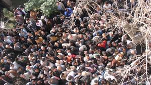 استقرار مزدوران در اطراف دادستاني و دستگيري خانواده هاي زندانيان و وكلاي دراويش