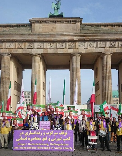 نمایشگاه بزرگ بمناسبت 30 مهر وآکسیون اعتراضی در حمایت از ساکنان لیبرتی