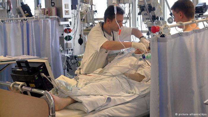 مردی که دو سال تمام دروغی خود را به کما می‌زد