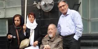 مأموران امنيتي تحصن نسرين ستوده و همراهانش را در مقابل كانون وكلا بر هم زدند