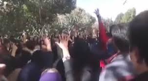 ماموران امنیتی رژیم تجمع هاى اعتراضى  مردم عليه اسيد پاشى در تهران و اصفهان را سركوب كردند