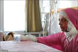 کانون هنرمندان و نویسندگان مقاومت در تبعید ـ   اسید پاشی عوامل رژیم آخوندی بر روی زنان و اعدام ریحانه جباری را محکوم می کند