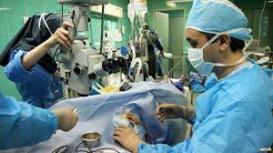 قربانی جدید اسید پاشی :رئيس بيمارستان ايران مورد حمله اسيدپاشي قرار گرفت