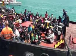 نجات 800مهاجر در سواحل ايتاليا