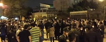 اهواز:  تظاهرات عليه آلودگي هوا تا پاسي از شب ادامه داشت