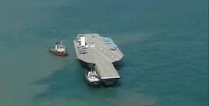 سخنگوي نيروي دريايي آمريكا مانور بسيار نامانوس دريايي رژيم ایران را معادل يك فيلم هاليوودي ناميد