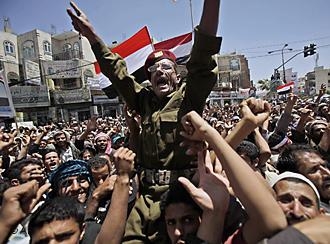 "خطر تبديل شدن جنگ داخلي يمن به جنگي بين المللي جدّي است"