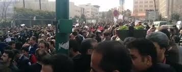 روزنامه حكومتي ابتكار در وحشت از اعتراضات سراسري معلمان نوشت:”به وضعيت معيشتي معلمان توجه کنيد !“