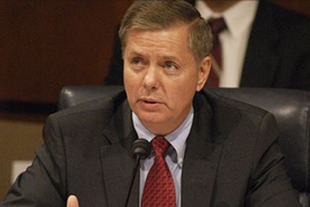 ليندزي گراهامخواهان برخورد قوی با رژيم ايران در مورد برنامه اتمي اش خواهد بود