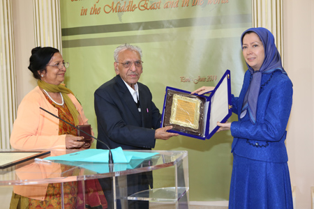 به ياد: پروفسور راج بالدو  يار مهربان مقاومت ـ پا لتوی سفيد