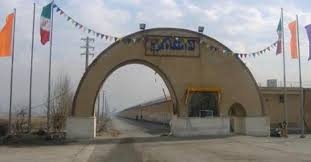 هيئتي كه به منظور گوش دادن به مشكلات زندانيان به زندان رفته بود زندانيان را به سلول انفرادي منتقل نمود