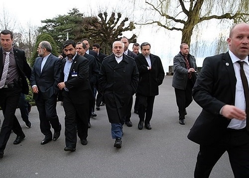 اتمی  ـ با نزديك شدن ضربالاجل مذاكرات اتمي، وزير خارجه رژیم ايران به كشور بازميگردد