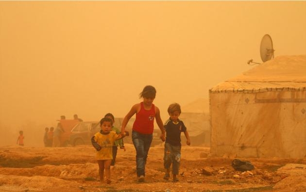 توفان شن در خاورميانه هم كشت و هم مانع از كشتار شد