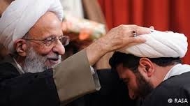 اينترنت و تلفن همراه عامل بی حجابی و گرانفروشی