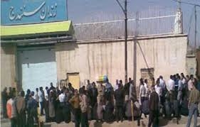 خطر اعدام 4نوجوان در زندان سنندج