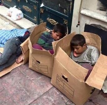 کارتن‌خوابي 200 هزار نفر در منطقه 12 تهران