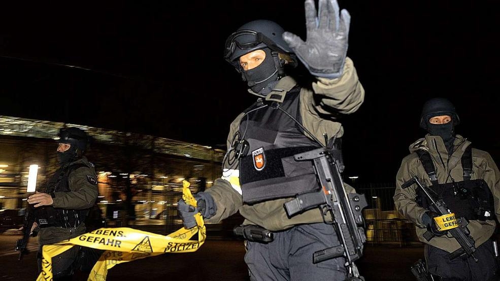 ناکامی تروریست ها در منفجر کردن بمب در استادیوم ورزشی هانوفر