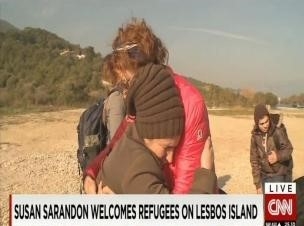 هنرپيشه امريكايي با پناهندگان سوري درجشن كريسمس